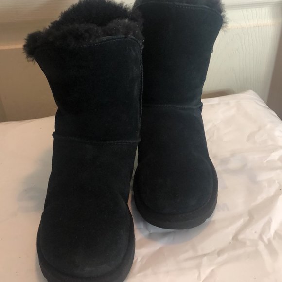 UGG Classic Boots Side Heir -Loom Lace-Up Boot Size 7. Black Boot Soft & Cozy - Picture 4 of 4